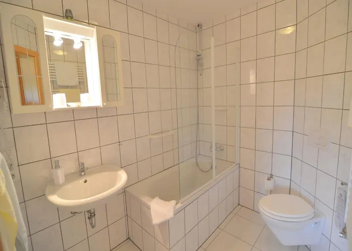 House In Monschau Near Forest Feriehus *